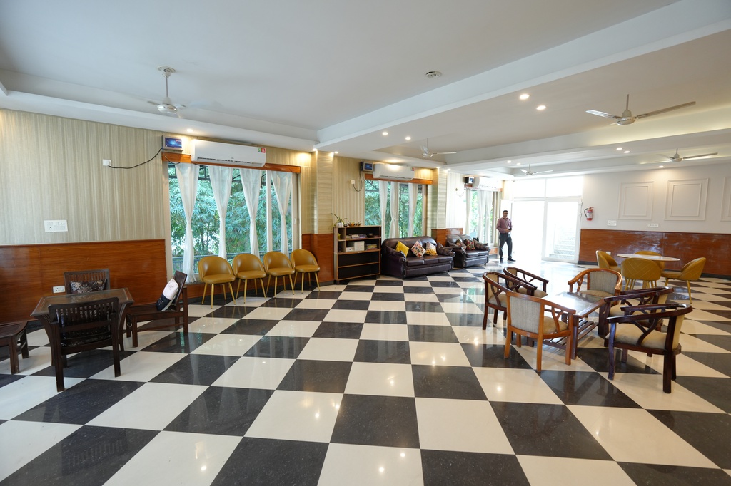 Restaurant at Royal Bagh Villa